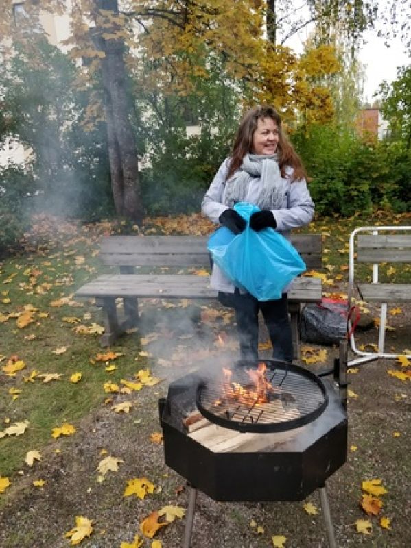 Yhteisöohjaaja Vuokon Tarinatupa -räpin saattelemana avattiin uusi Tarinatupa